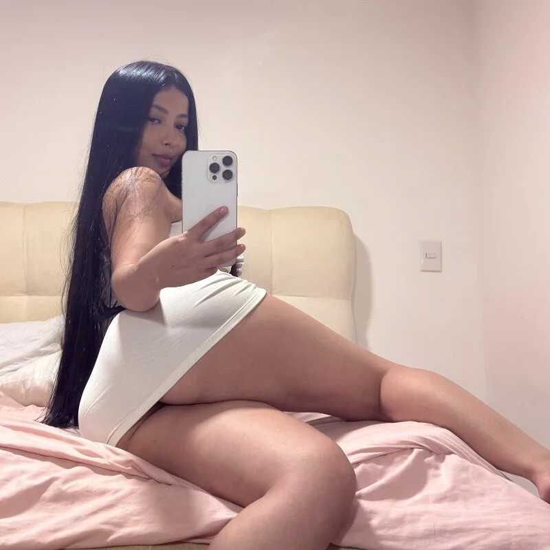 EmmaLatina2 — FansOnlyX creator profile