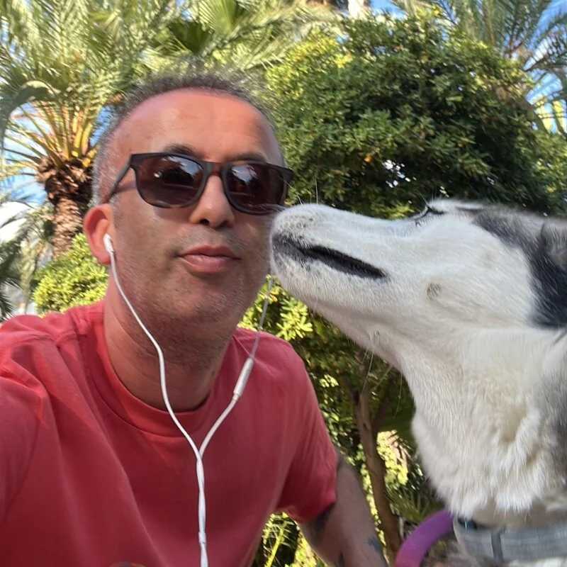 EmilioTaladdro — FansOnlyX creator profile