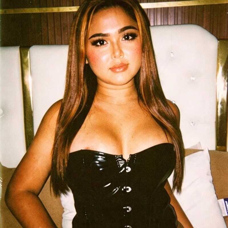 collins_selena — FansOnlyX creator profile