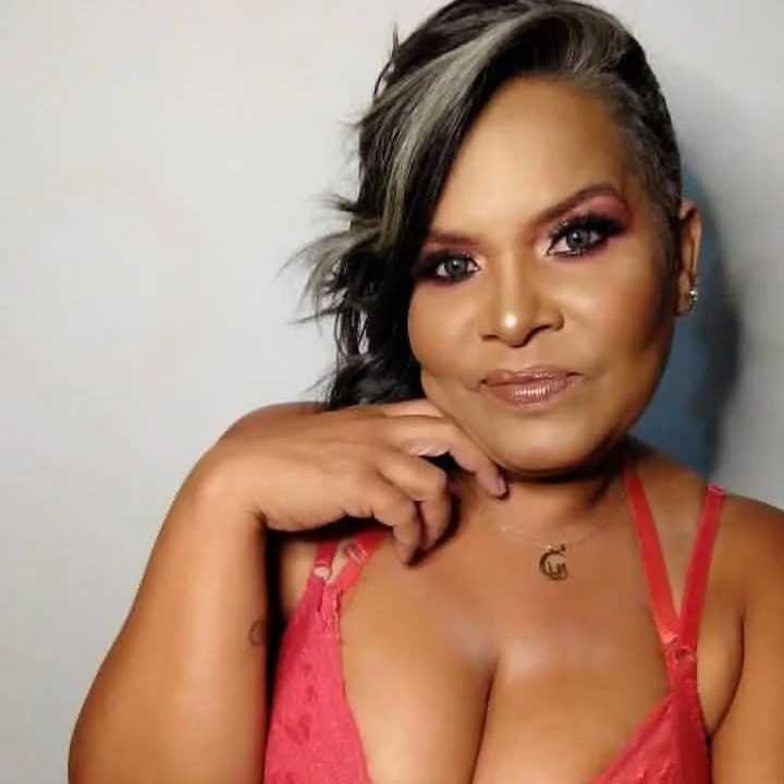 curvy_12 — FansOnlyX creator profile