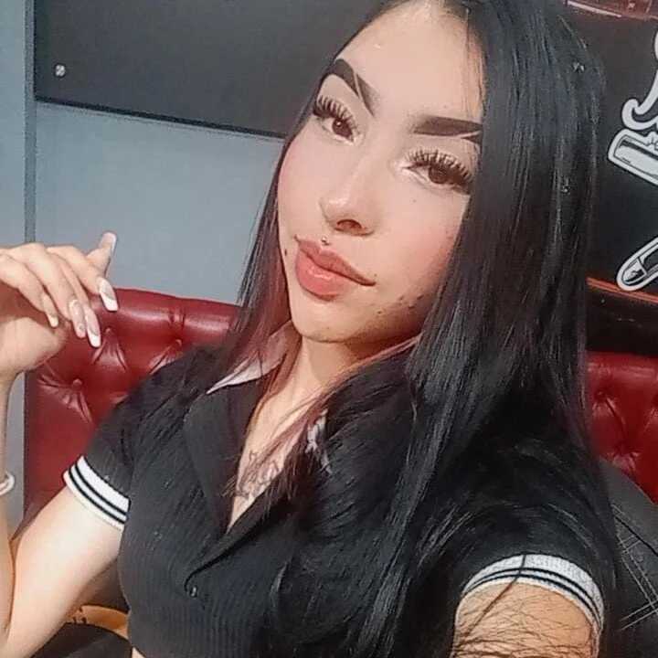 Madeline_hendrix — FansOnlyX creator profile