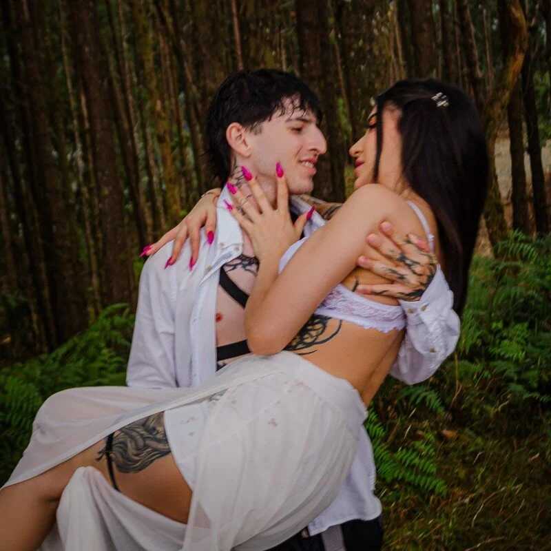 sett_and_gwen — FansOnlyX creator profile