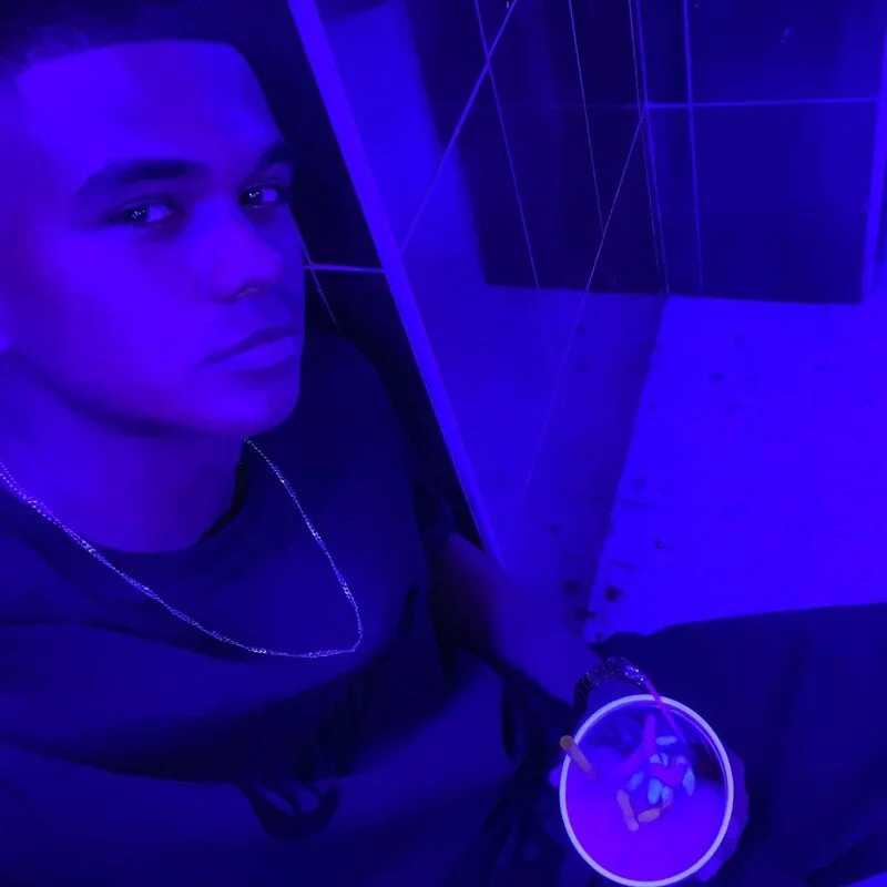 Andres_10 — FansOnlyX creator profile
