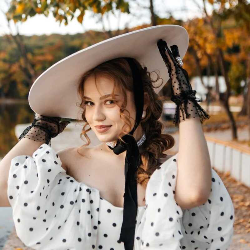 SelinSwarovski — FansOnlyX creator profile