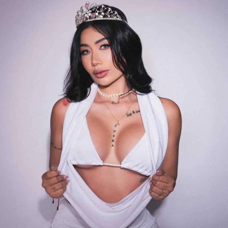 Chlooee__ — FansOnlyX creator profile