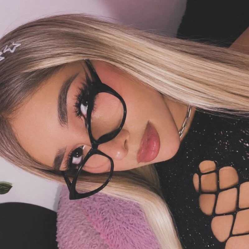 sabrinamossii — FansOnlyX creator profile