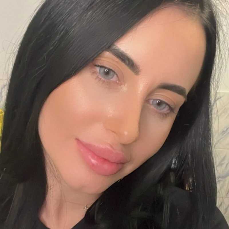 EllaXNoir — FansOnlyX creator profile