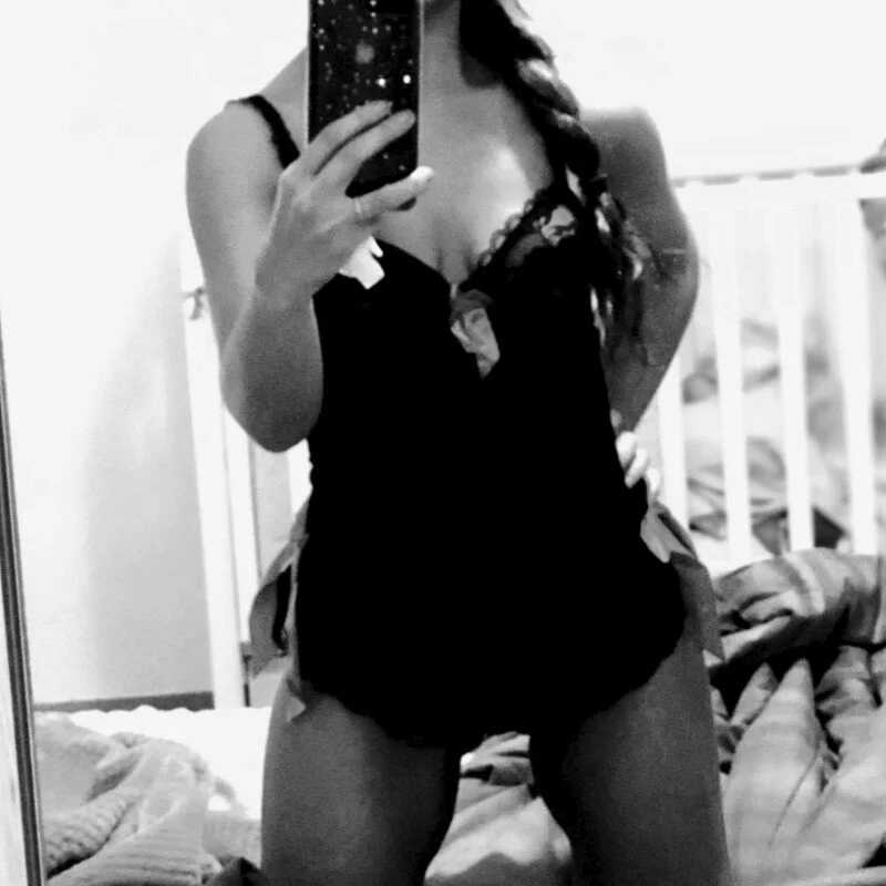 angelaxxx83 — FansOnlyX creator profile