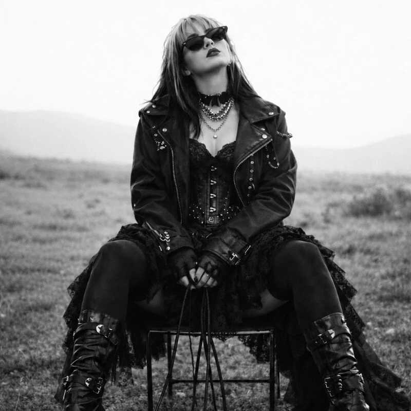 Lady_Roxane — FansOnlyX creator profile