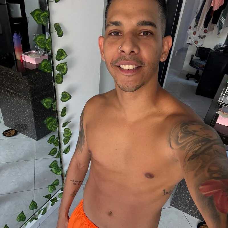 Morenojose01 — FansOnlyX creator profile