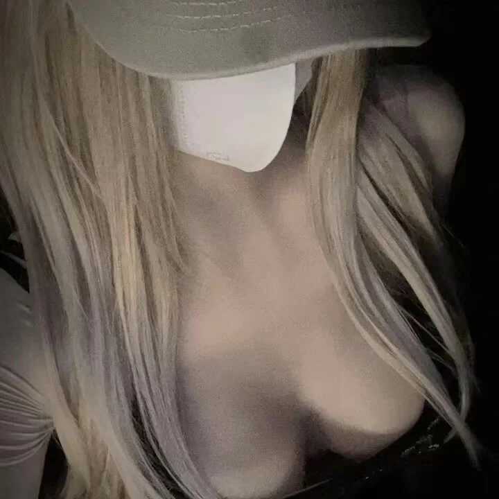 _AnneMia_ — FansOnlyX creator profile