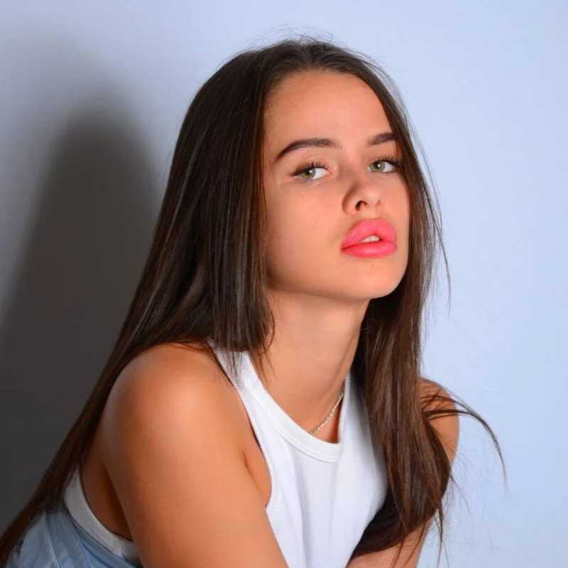 LanaSerbski — FansOnlyX creator profile