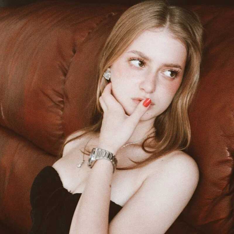 SaritaCaughman — FansOnlyX creator profile