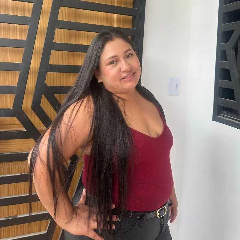 Hot_bella12 — FansOnlyX creator profile