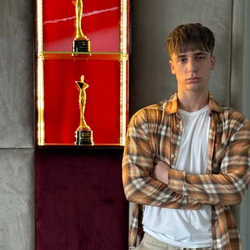 KellenWest — FansOnlyX creator profile