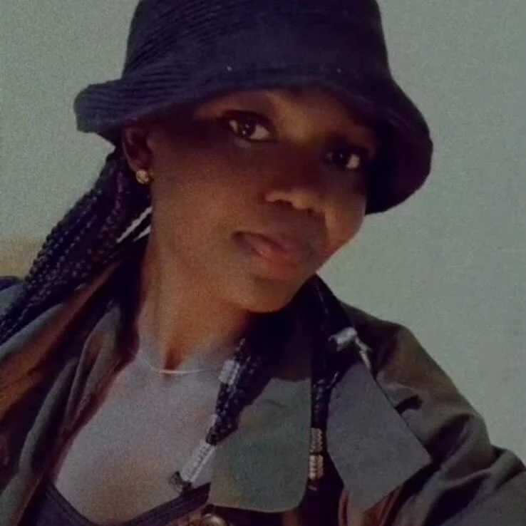 Black_prettty — FansOnlyX creator profile