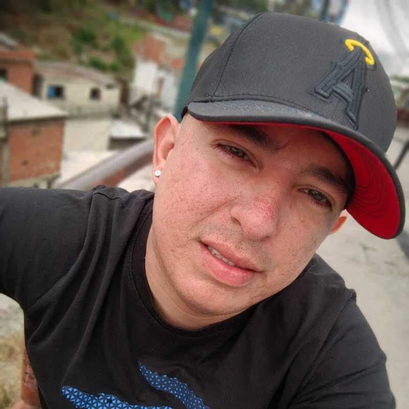 Alex_21Men — FansOnlyX creator profile