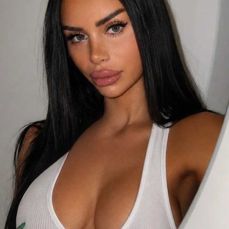 TatianaXoxo1 — FansOnlyX creator profile